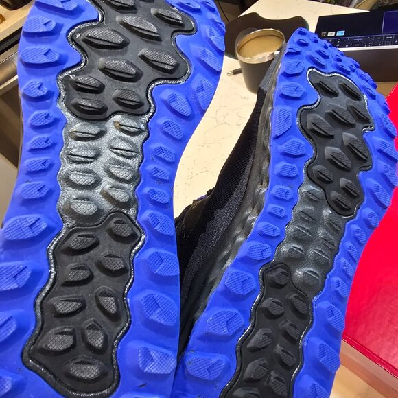 New Balance Fresh Foam Garo Midcut GORE-TEX Trail Running Black/Blue MENS 10.5 - Picture 10 of 16